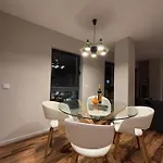 Three Little Birds Apartment *