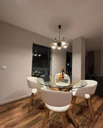 Three Little Birds 公寓 *