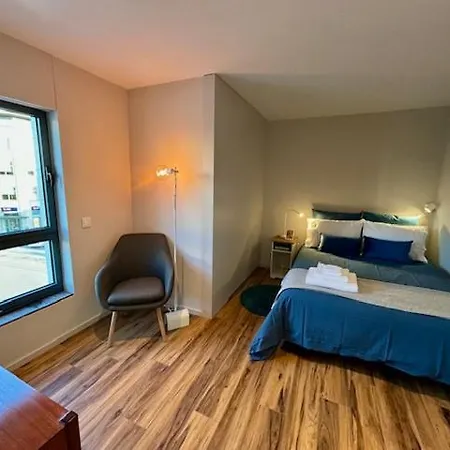 Three Little Birds 公寓 *