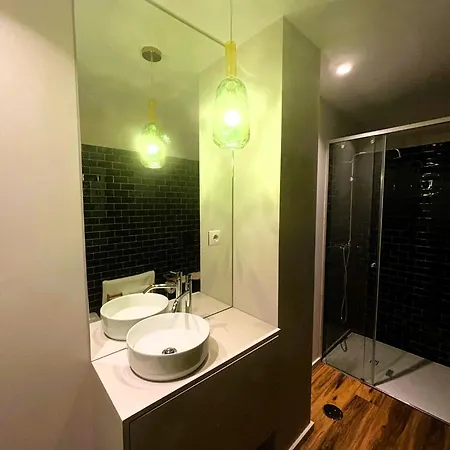 公寓 Three Little Birds