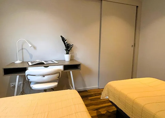 Three Little Birds アパート