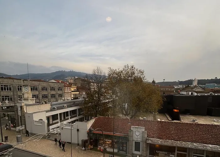 アパート Three Little Birds *